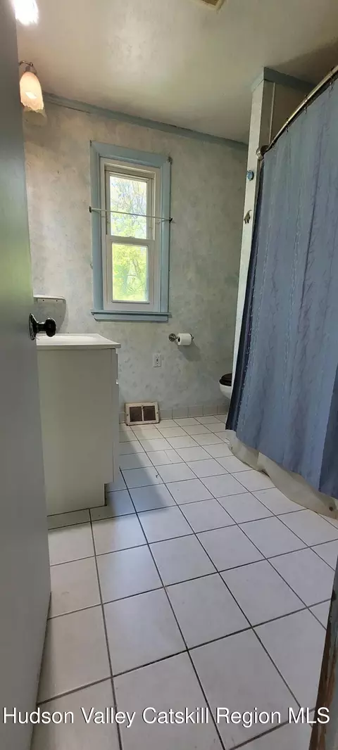 Entry Way - 995 River Road Rd, Selkirk, NY 12158 photo 4 of 4