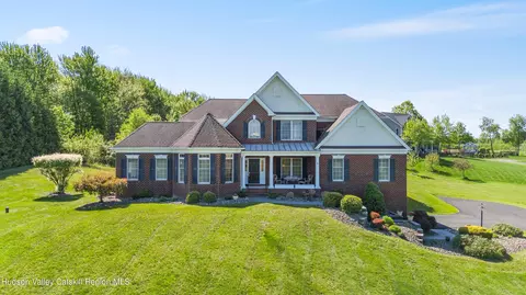 28 Le Fevre, New Paltz, NY 12561