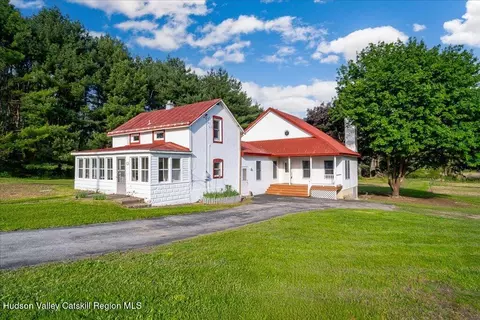 144 S Ohioville Rd, New Paltz, NY 12561