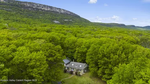 640 S S Mountain Rd, Gardiner, NY 12525