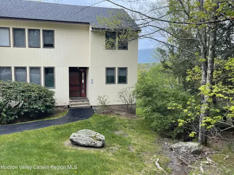 270 Pines Dr #9-2, Roxbury, NY 12474