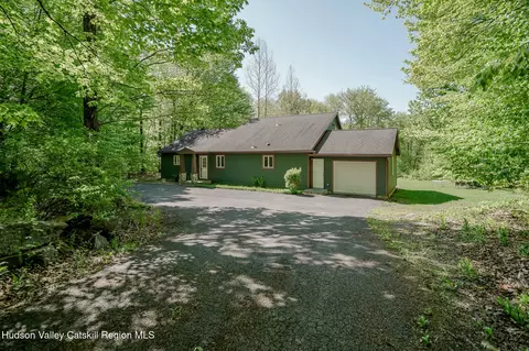 148 Ed West Rd, Phoenicia, NY 12464