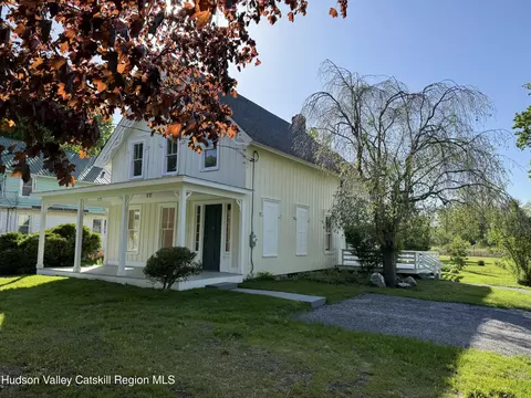 237 Main St, Copake, NY 12516