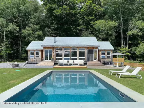 31 Big Rock Rd, Margaretville, NY 12455