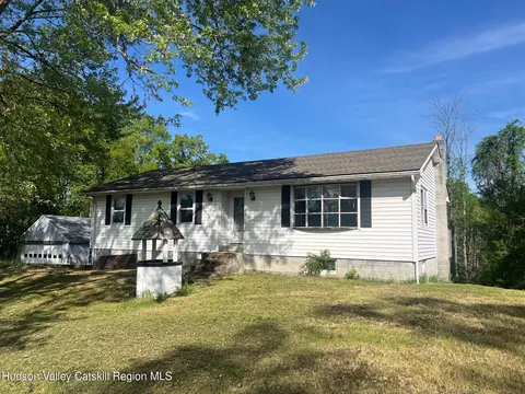 355 Maple Avenue Ext, Germantown, NY 12526