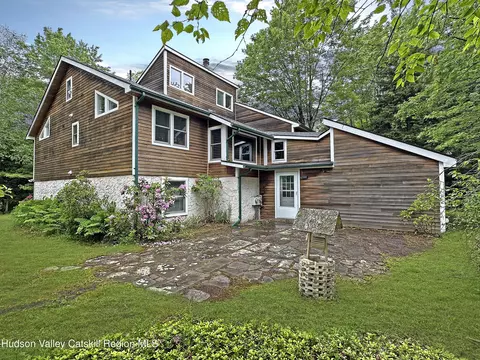 56 Thorn Apple Dr, Hunter, NY 12442