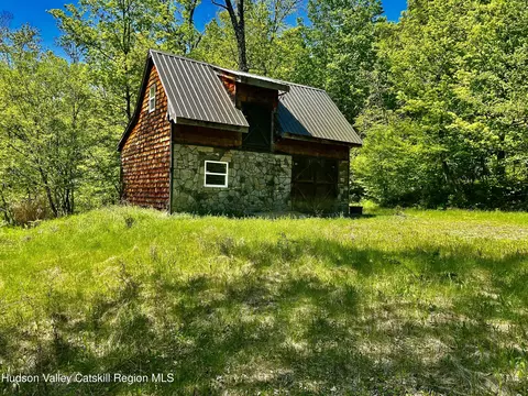 285 South Rd, Stanfordville, NY 12581