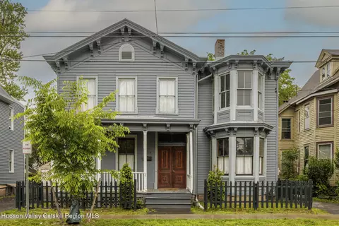 39 Franklin St, Kingston, NY 12401