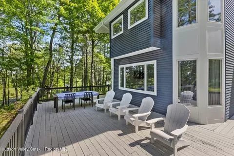 Exterior - 275 Mountain Ave, Cairo, NY 12413 photo 1 of 2