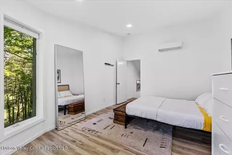 Bedroom - 275 Mountain Ave, Cairo, NY 12413 photo 2 of 4