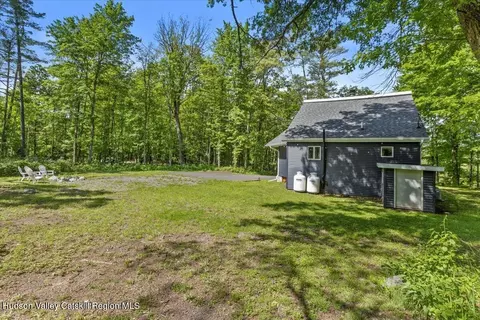 Exterior - 275 Mountain Ave, Cairo, NY 12413 photo 2 of 2