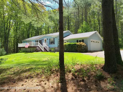 355 Pucky Huddle Rd, Bethel, NY 12720