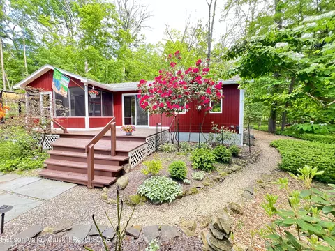 1235 Lakeview Rd, Copake, NY 12516