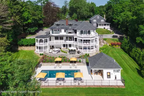 9 Chambers Rd, West Park, NY 12493