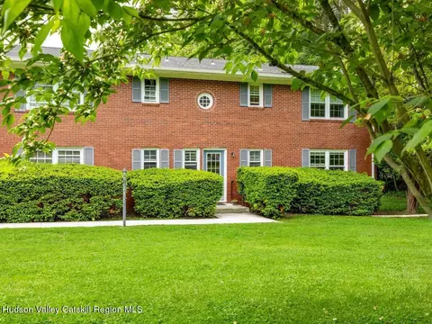 33 Huguenot St # -4, New Paltz, NY 12561