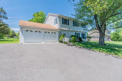 22 Lainey Ln, Kingston, NY 12401