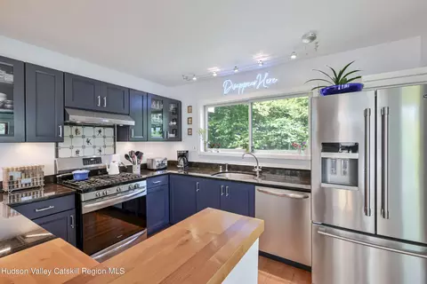 Kitchen - 208 Grogkill Rd, Woodstock, NY 12498 photo 1 of 4