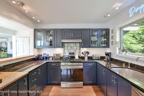 Kitchen - 208 Grogkill Rd, Woodstock, NY 12498 photo 2 of 4