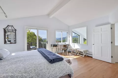 Bedroom - 208 Grogkill Rd, Woodstock, NY 12498 photo 4 of 7