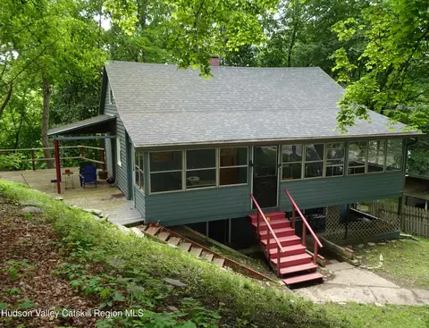 57 Main St, Philmont, NY 12565