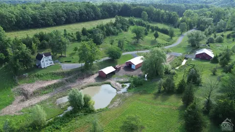 102 Kruger Rd, Selkirk, NY 12158