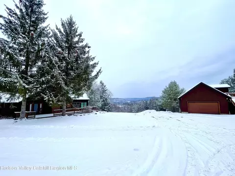 27 Terrace Dr, Prattsville, NY 12468