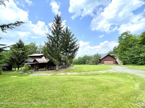 27 Terrace Dr, Prattsville, NY 12468