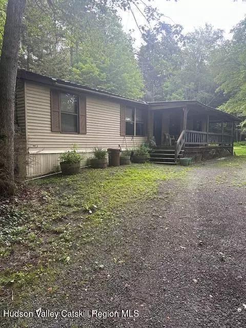 30 June Dr, Hunter, NY 12442