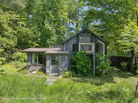 1143 Sawkill Road Rd, Kingston, NY 12401