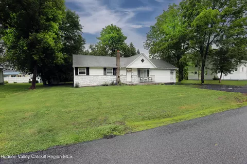 143 Maple Ave, Middleburgh, NY 12122