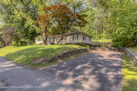 331 Joys Ln, Hurley, NY 12443