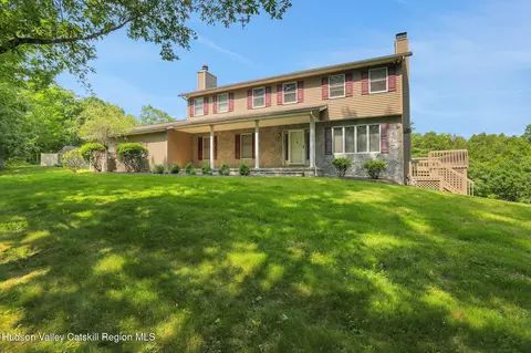 14 Glenerie Ln, Saugerties, NY 12477