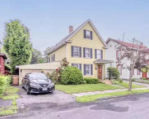 13 Orchard St, Kingston, NY 12401