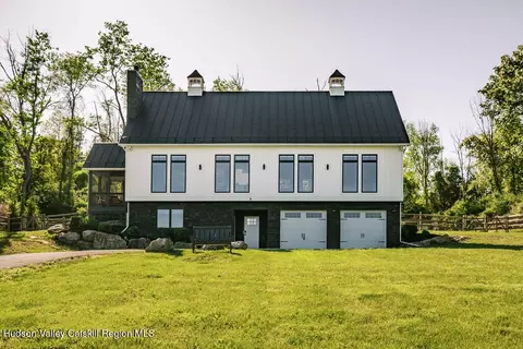 6 Crimson Hl, Rhinebeck, NY 12572