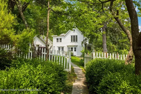 194 Wittenberg Rd, Bearsville, NY 12409