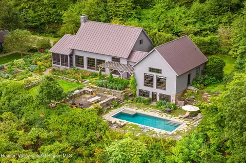 350 Tory Hill Farm Rd, Hillsdale, NY 12529