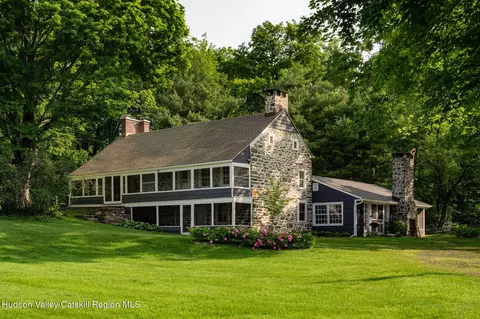 19 Dug Rd, Accord, NY 12404