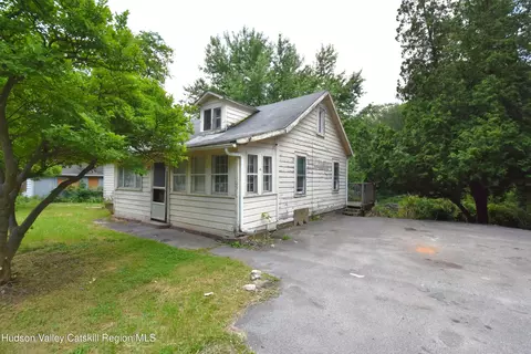 2693 Route 9w, Saugerties, NY 12477