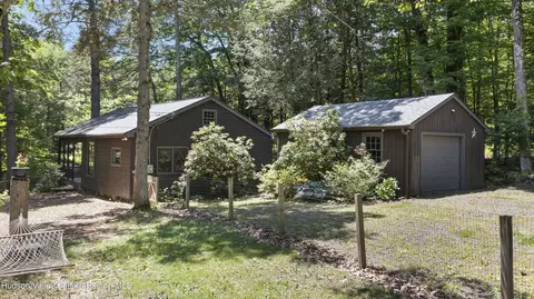 96 Enchanted Valley Rd, East Durham, NY 12423