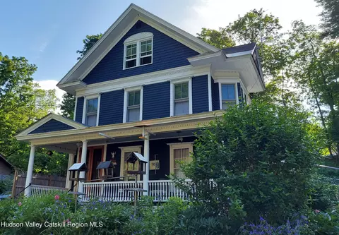 9 Jones Ave, Chatham, NY 12037