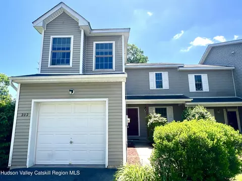 202 Hillside Ln, Ellenville, NY 12428