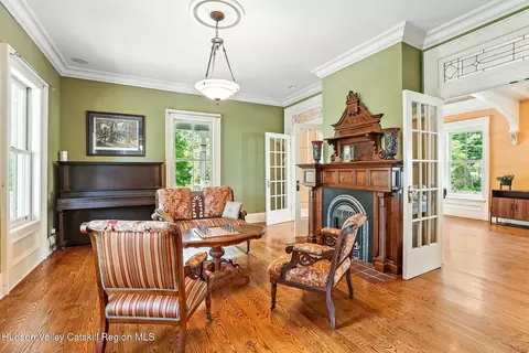 Living - 125 Bedell Rd, Poughkeepsie, NY 12603 photo 2 of 3