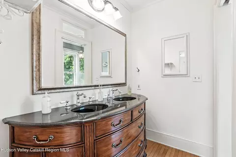 Bath - 125 Bedell Rd, Poughkeepsie, NY 12603 photo 2 of 4