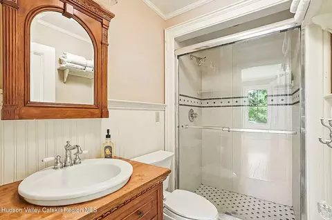 Bath - 125 Bedell Rd, Poughkeepsie, NY 12603 photo 3 of 4