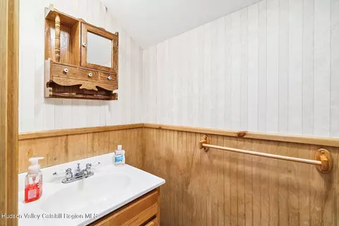 Bath - 8 Evans Rd, Windham, NY 12496 photo 4 of 5