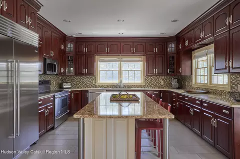 143 Bedell Rd, Poughkeepsie, NY 12603 photo 10