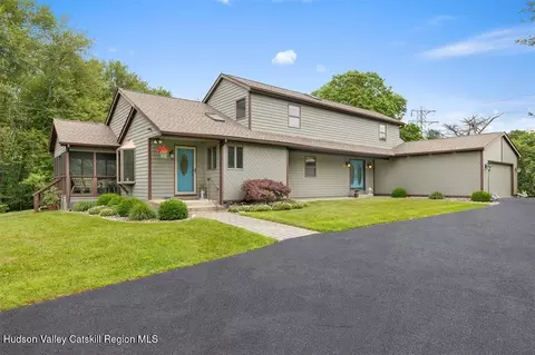 11 Brouck Ferris Blvd, New Paltz, NY 12561