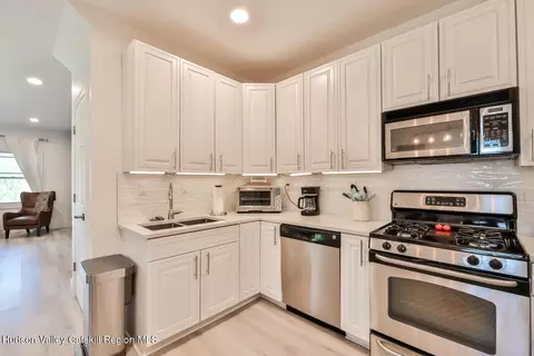 Kitchen - 8 Trailside Dr #BB1, Hunter, NY 12442 photo 2 of 3