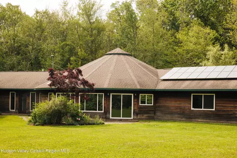 83 May Hill Rd #STOP 36, Ghent, NY 12075