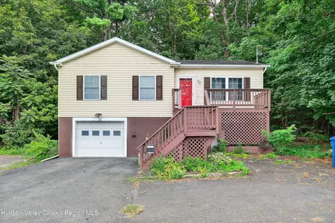 14 Farrelly St, Kingston, NY 12401